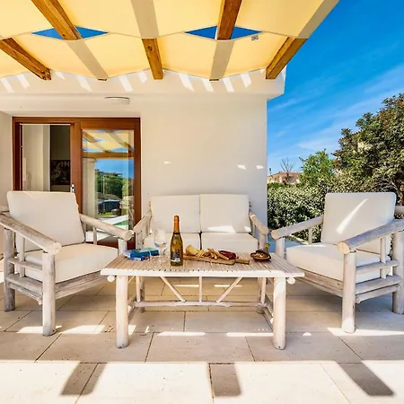 Villa With Private Pool In Just Few Minutes From La Cinta -